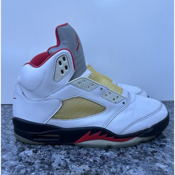 nike men's no lace sneakers